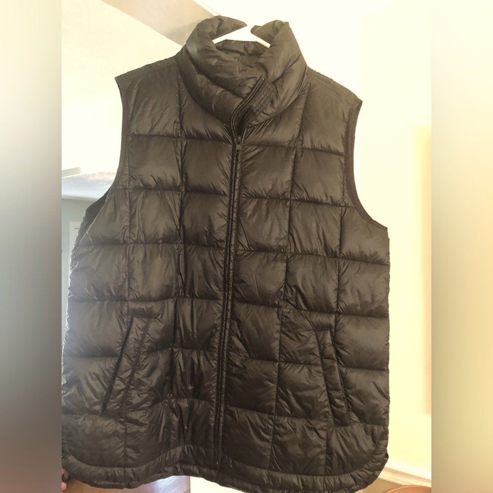 Gap vest size L
